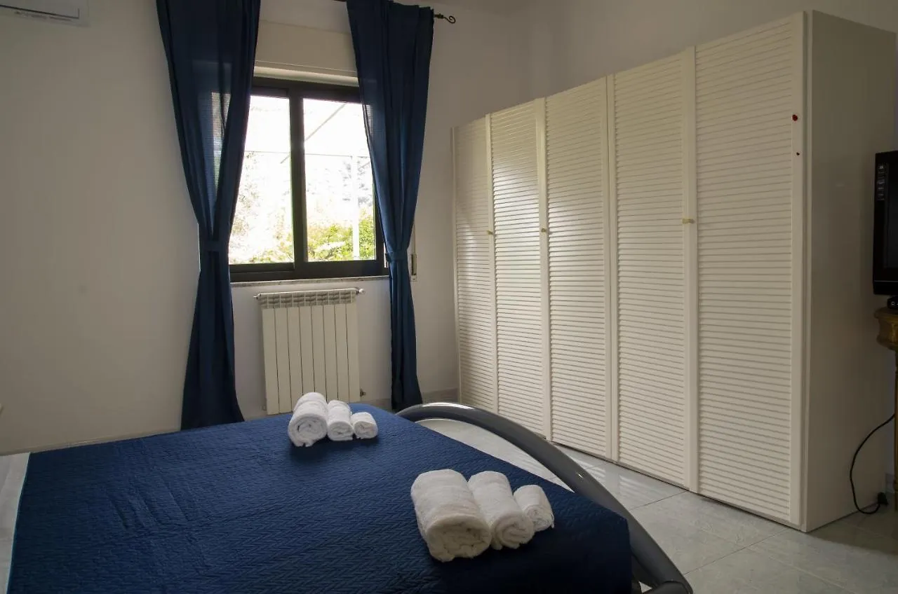 Villa Sole Dell'Alcantara Мотта-Камастра Апартаменты